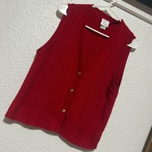 Red vintage knitted vest, size S